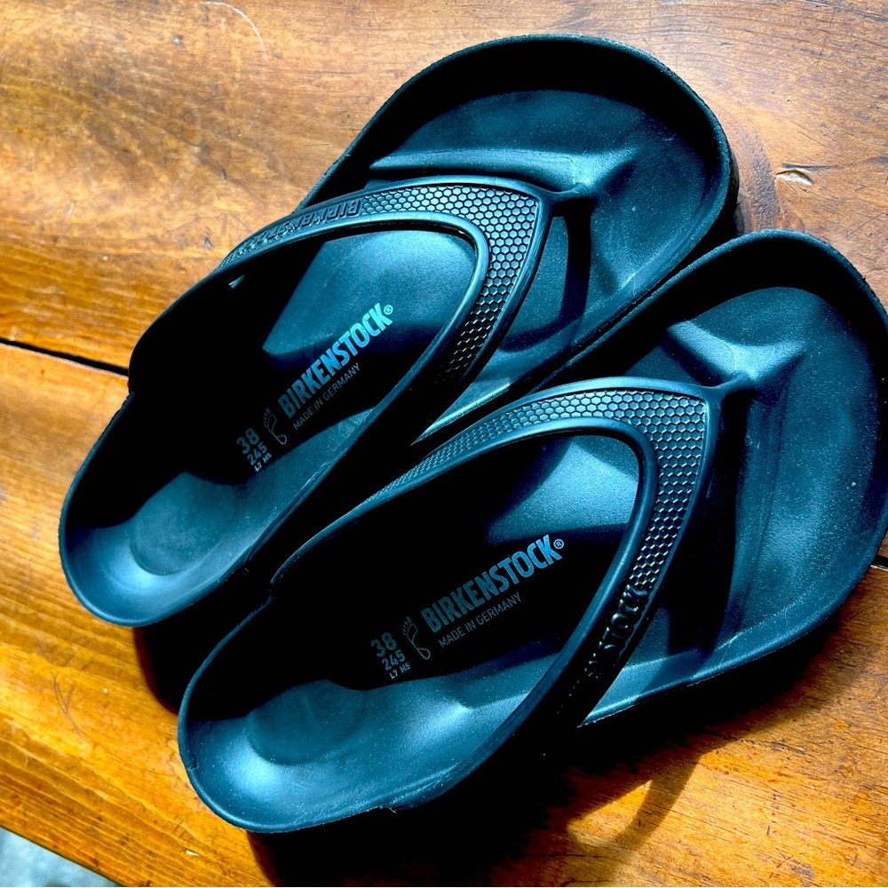 Birkenstock women’s sandals size 38 (fits size 7.5/8)